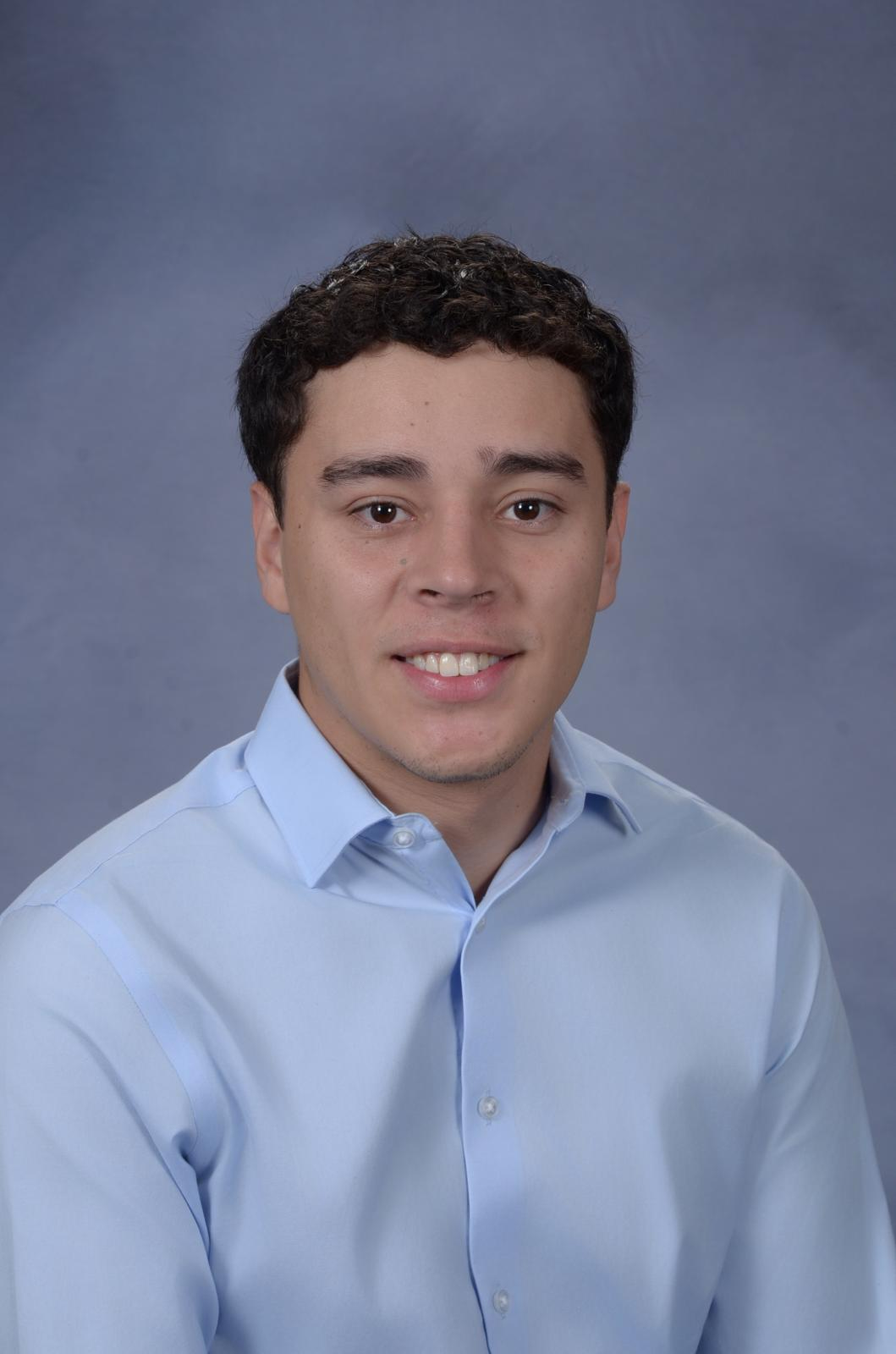 Adrian Medina González headshot